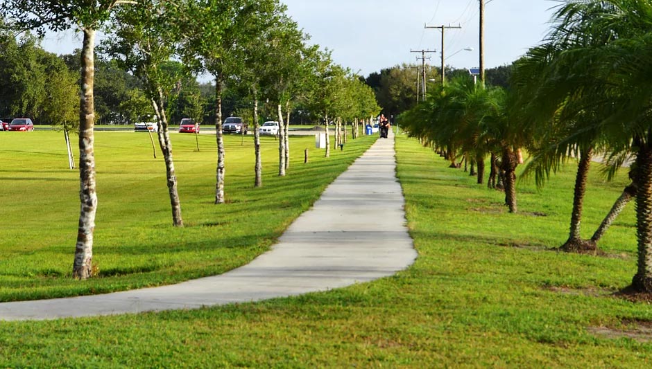 Hendry Labelle Civic Park walking trail